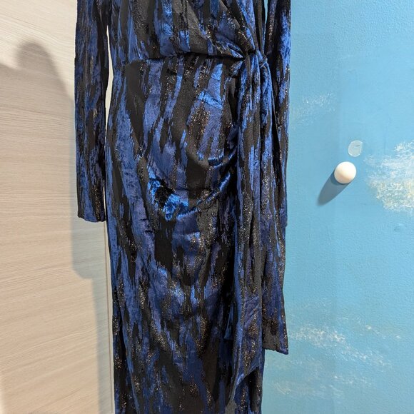 Dennis Basso Long Sleeve Royal Blue and Black Dress, Size 8. - Picture 3 of 12